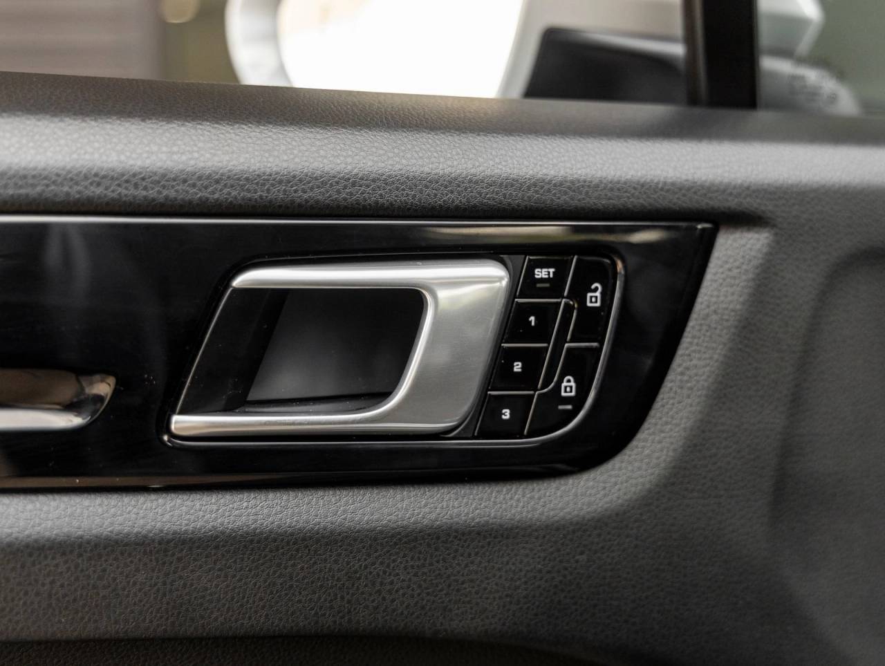 2020 Porsche Cayenne Cayenne