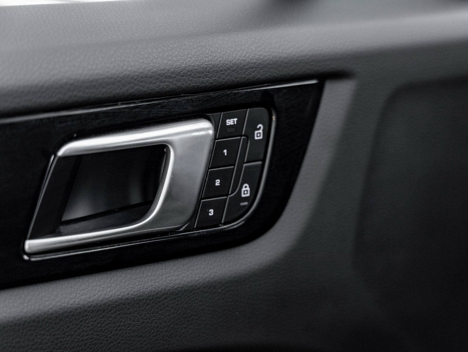 2023 Porsche Cayenne Base