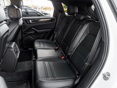 2023 Porsche Cayenne Base