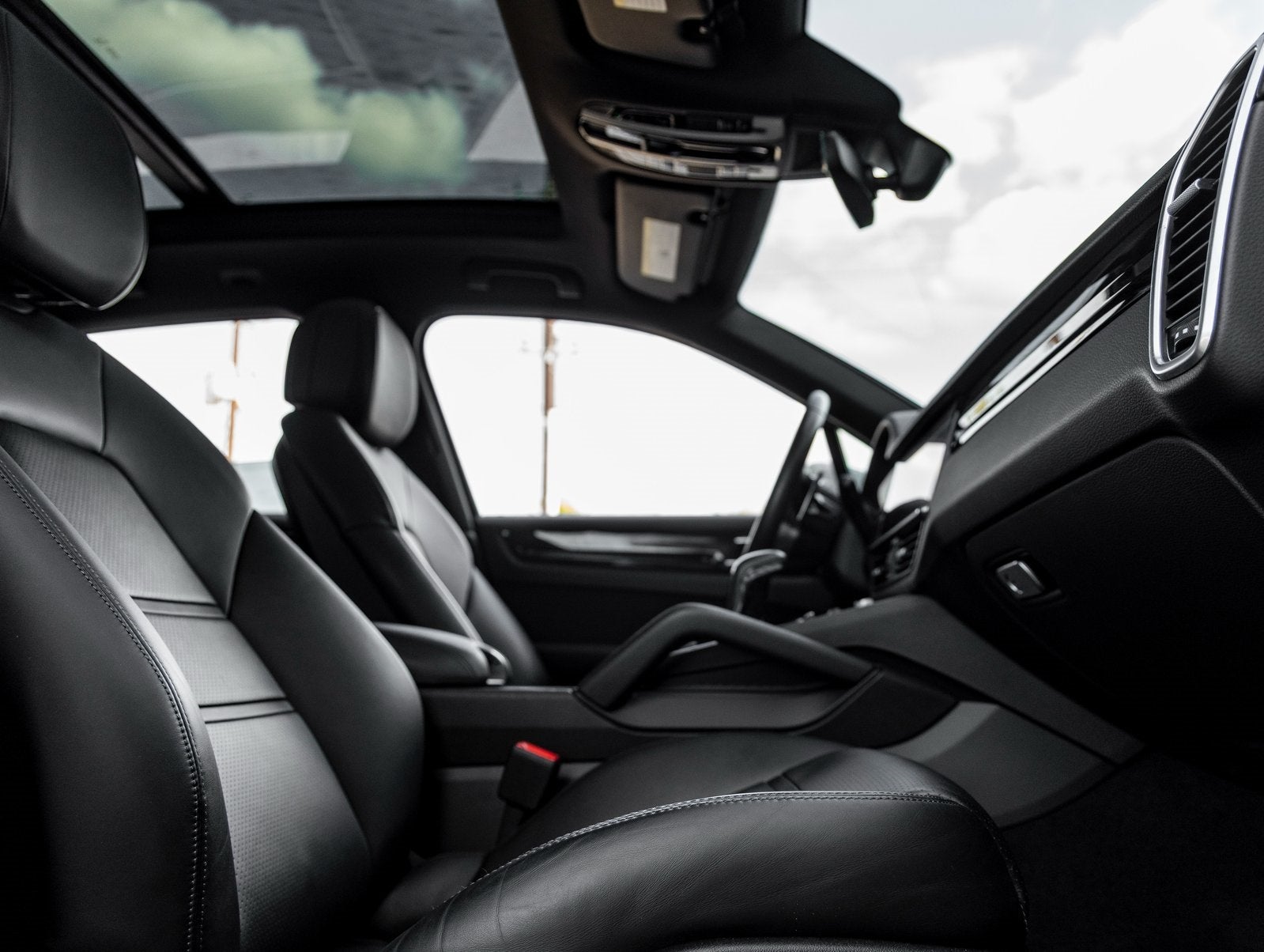 2023 Porsche Cayenne Base