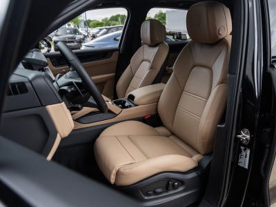 2026 Porsche Cayenne AWD