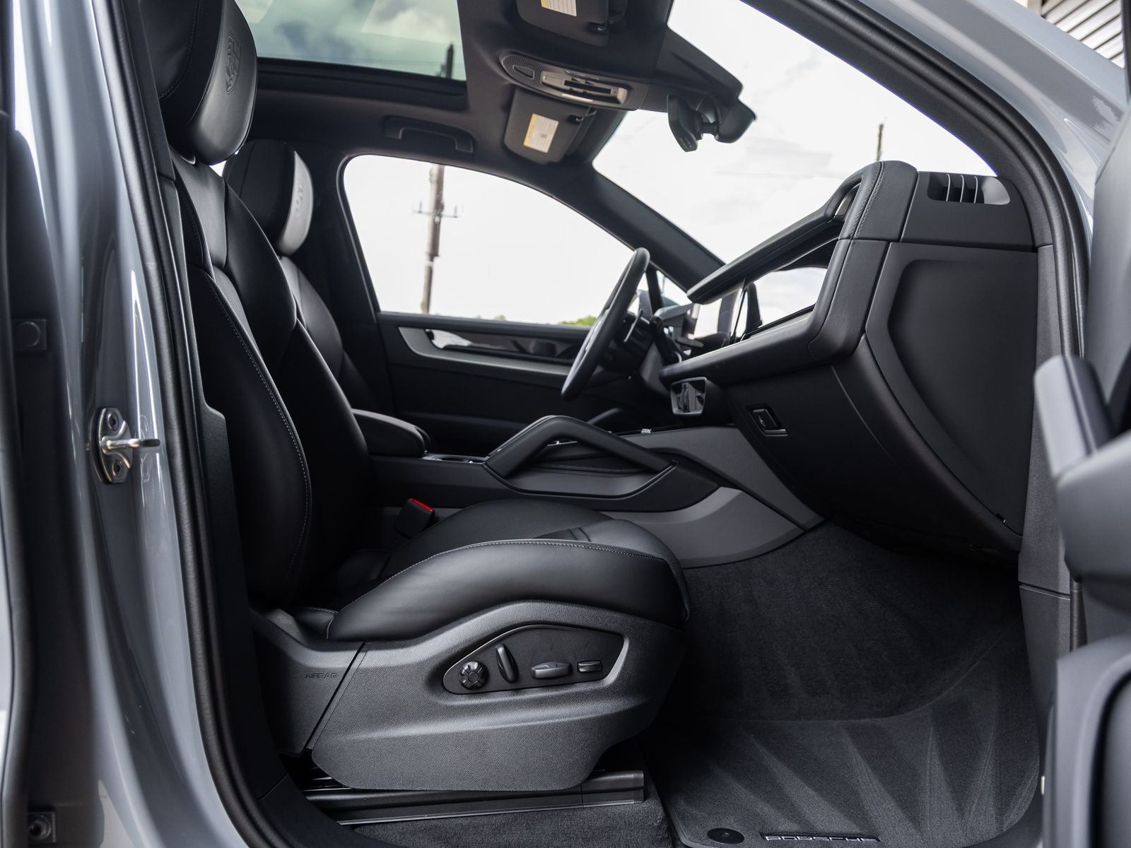 2026 Porsche Cayenne AWD