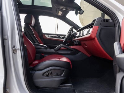 2024 Porsche Cayenne AWD