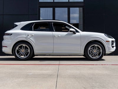 2025 Porsche Cayenne Base