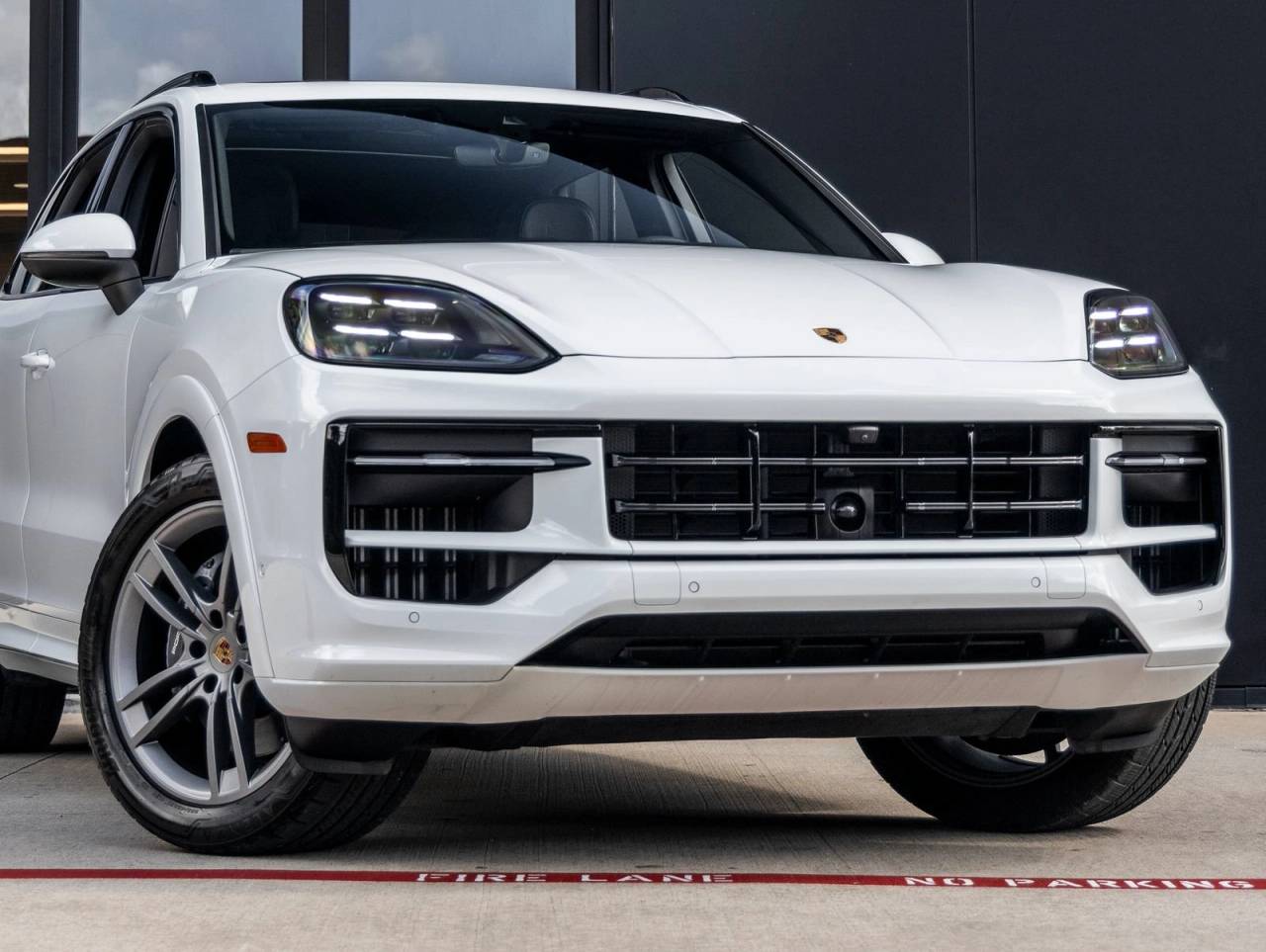2025 Porsche Cayenne Base