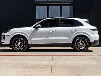 2026 Porsche Cayenne AWD