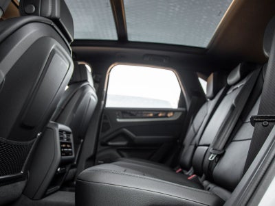 2026 Porsche Cayenne AWD