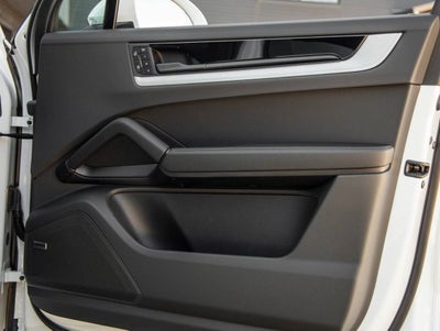2026 Porsche Cayenne AWD
