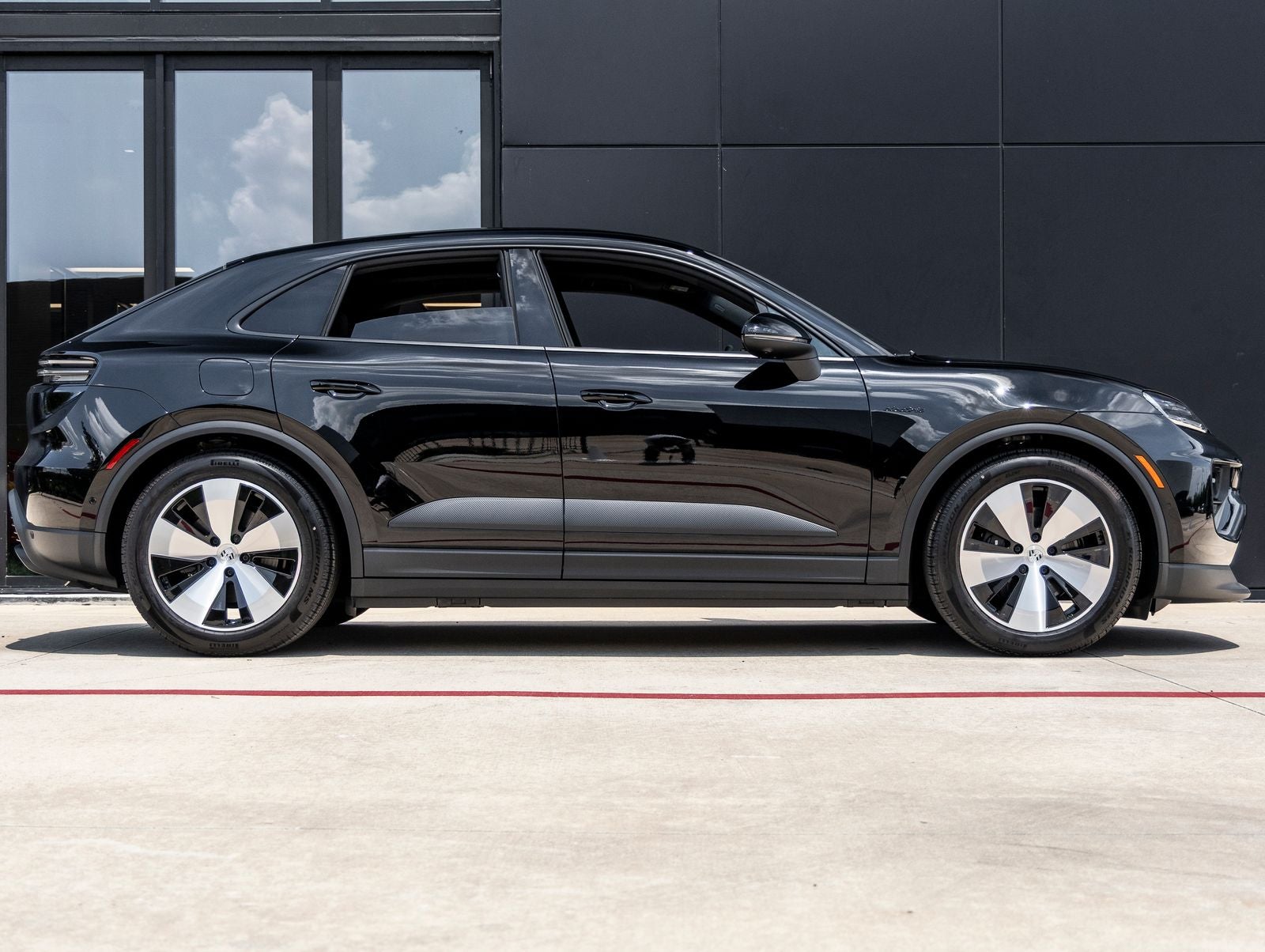 2025 Porsche Macan Electric Macan 4 Electric