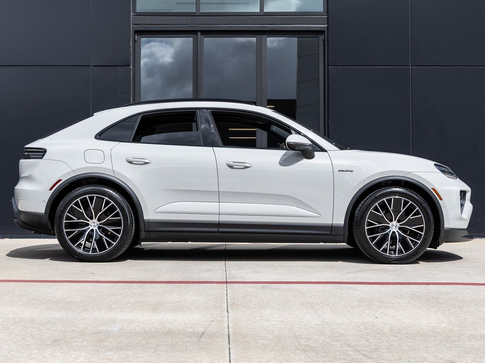 2026 Porsche Macan 4 Electric