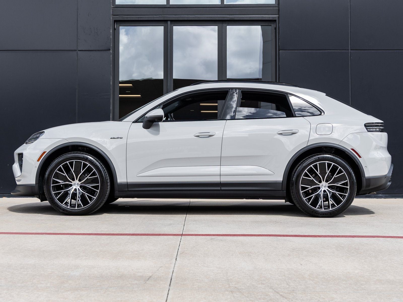 2026 Porsche Macan 4 Electric
