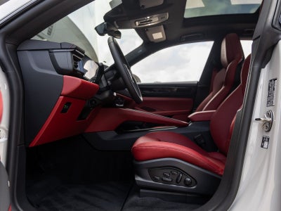 2026 Porsche Macan 4 Electric