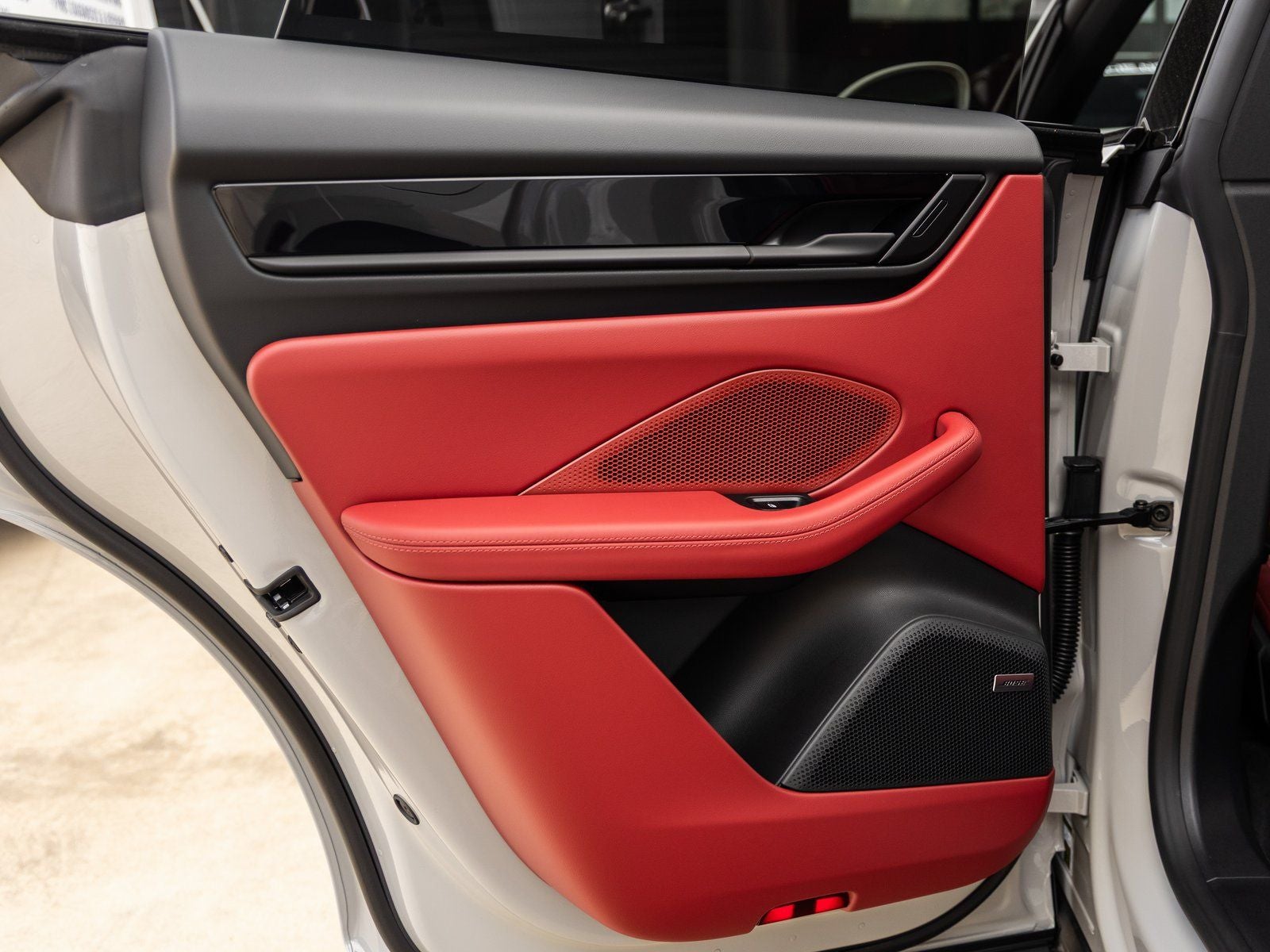 2026 Porsche Macan 4 Electric