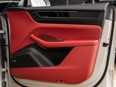 2026 Porsche Macan 4 Electric