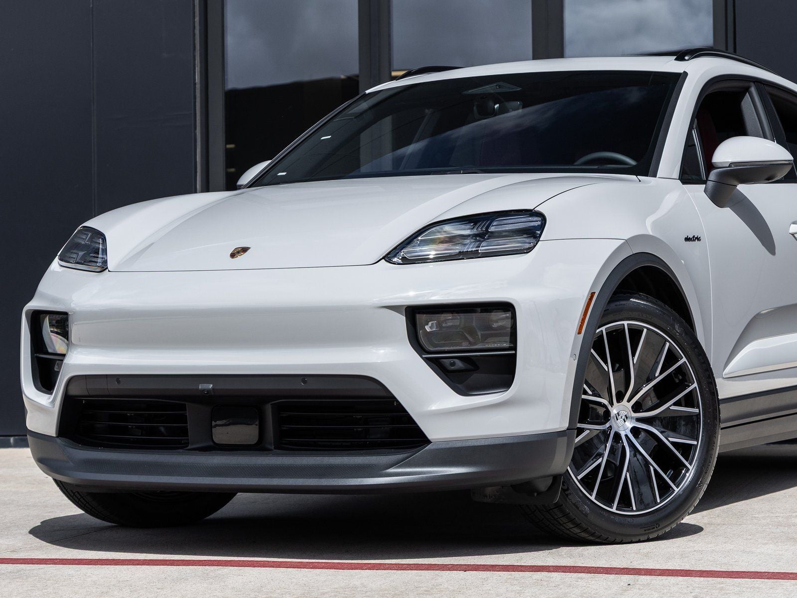 2026 Porsche Macan 4 Electric