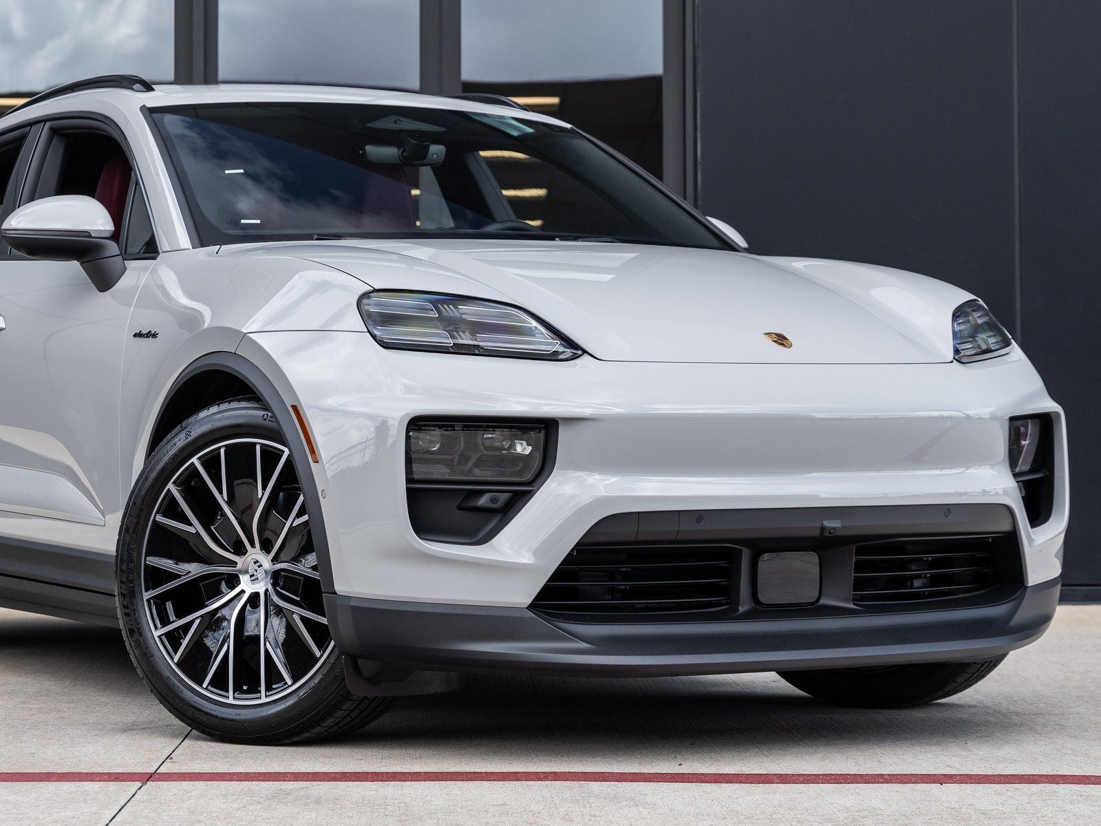 2026 Porsche Macan 4 Electric