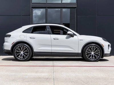 2026 Porsche Macan 4 Electric