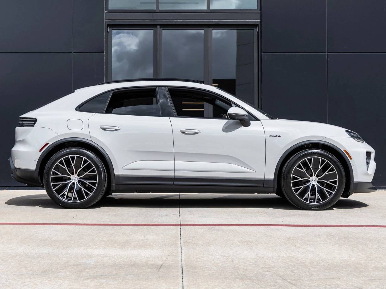 2026 Porsche Macan 4 Electric