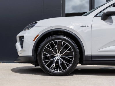 2026 Porsche Macan 4 Electric