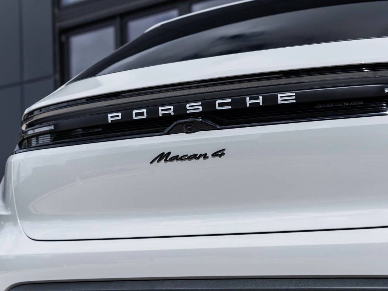 2026 Porsche Macan 4 Electric