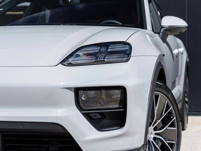 2026 Porsche Macan 4 Electric