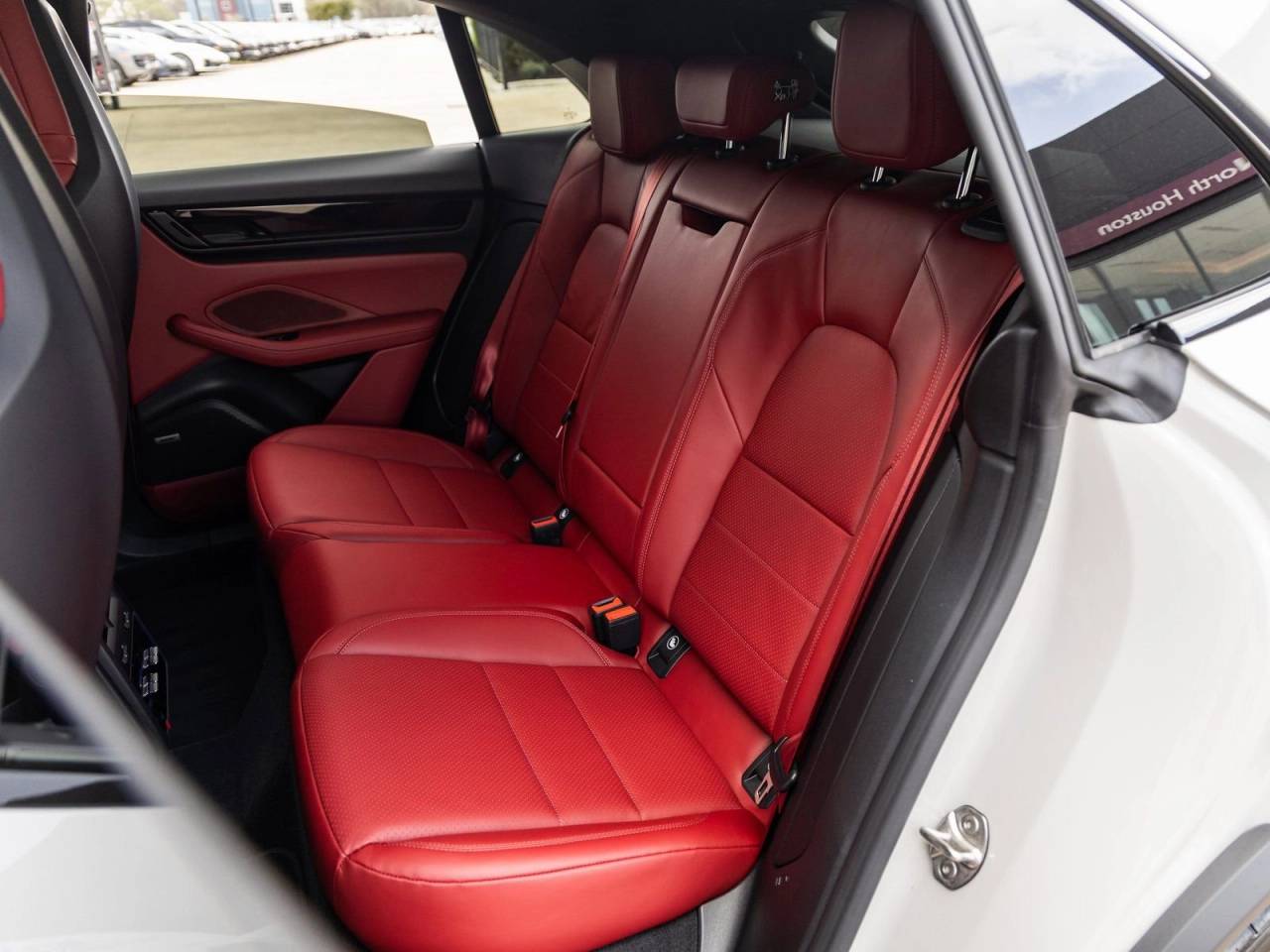 2026 Porsche Macan 4 Electric