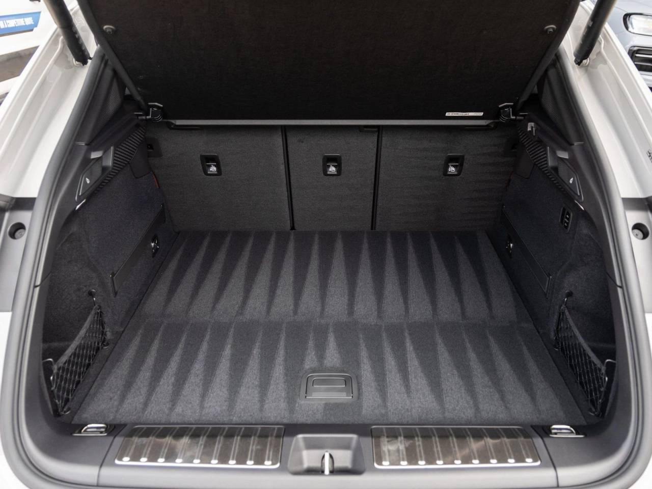 2026 Porsche Macan 4 Electric