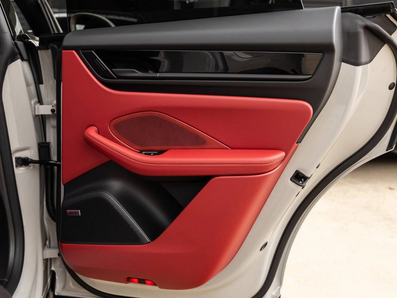 2026 Porsche Macan 4 Electric