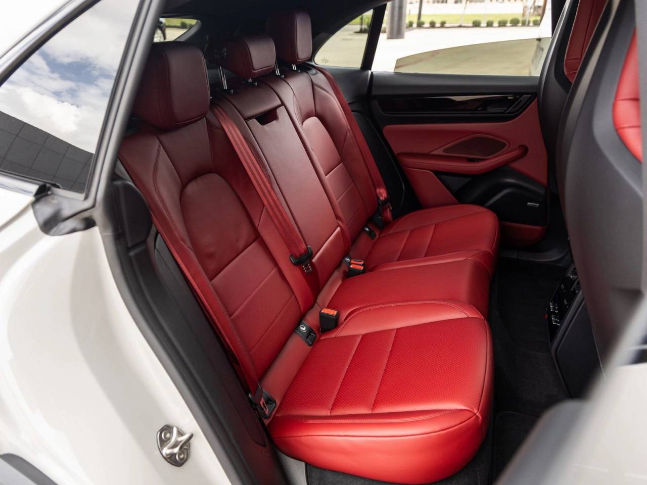 2026 Porsche Macan 4 Electric