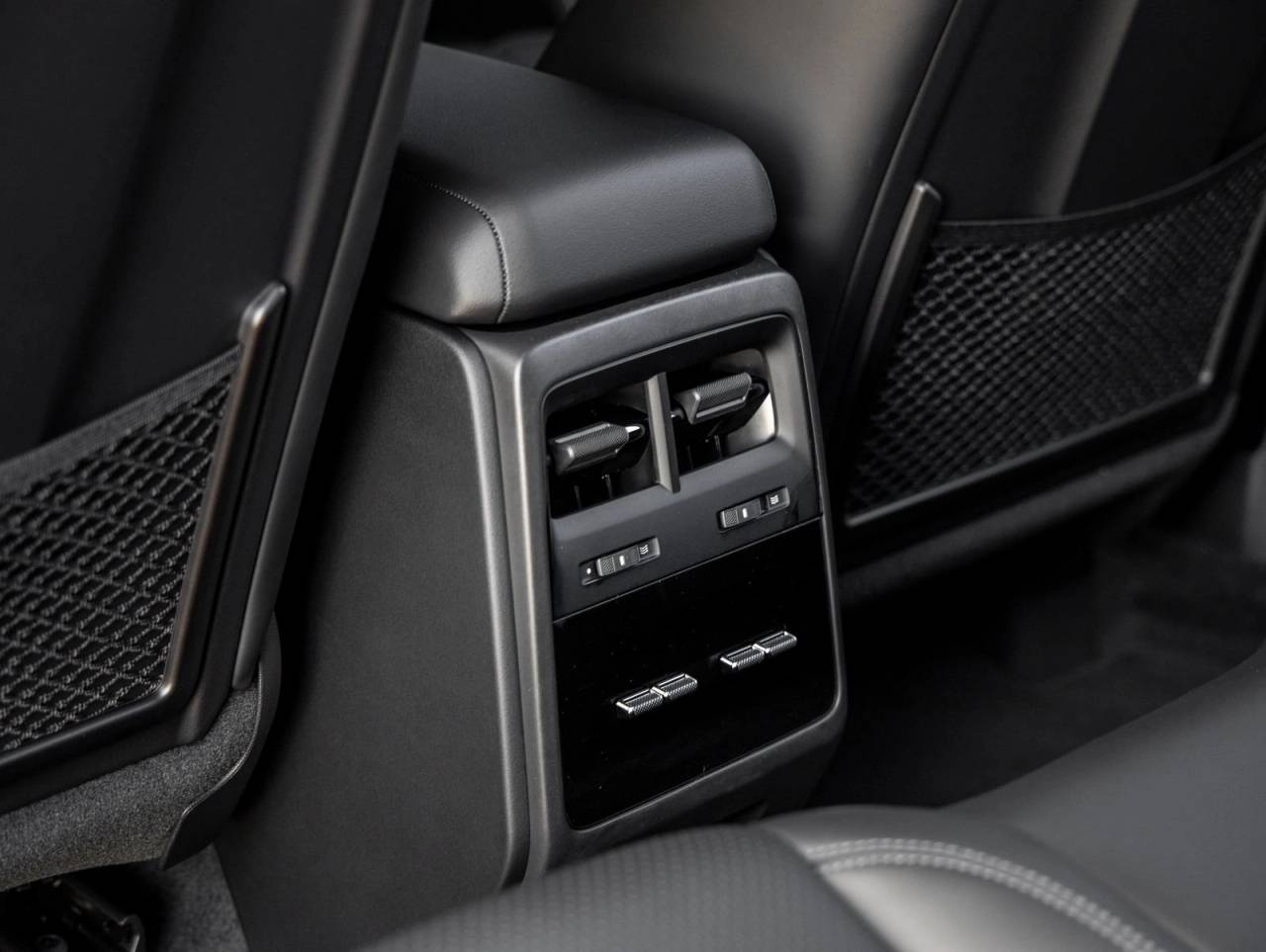 2026 Porsche Macan Macan 4 Electric