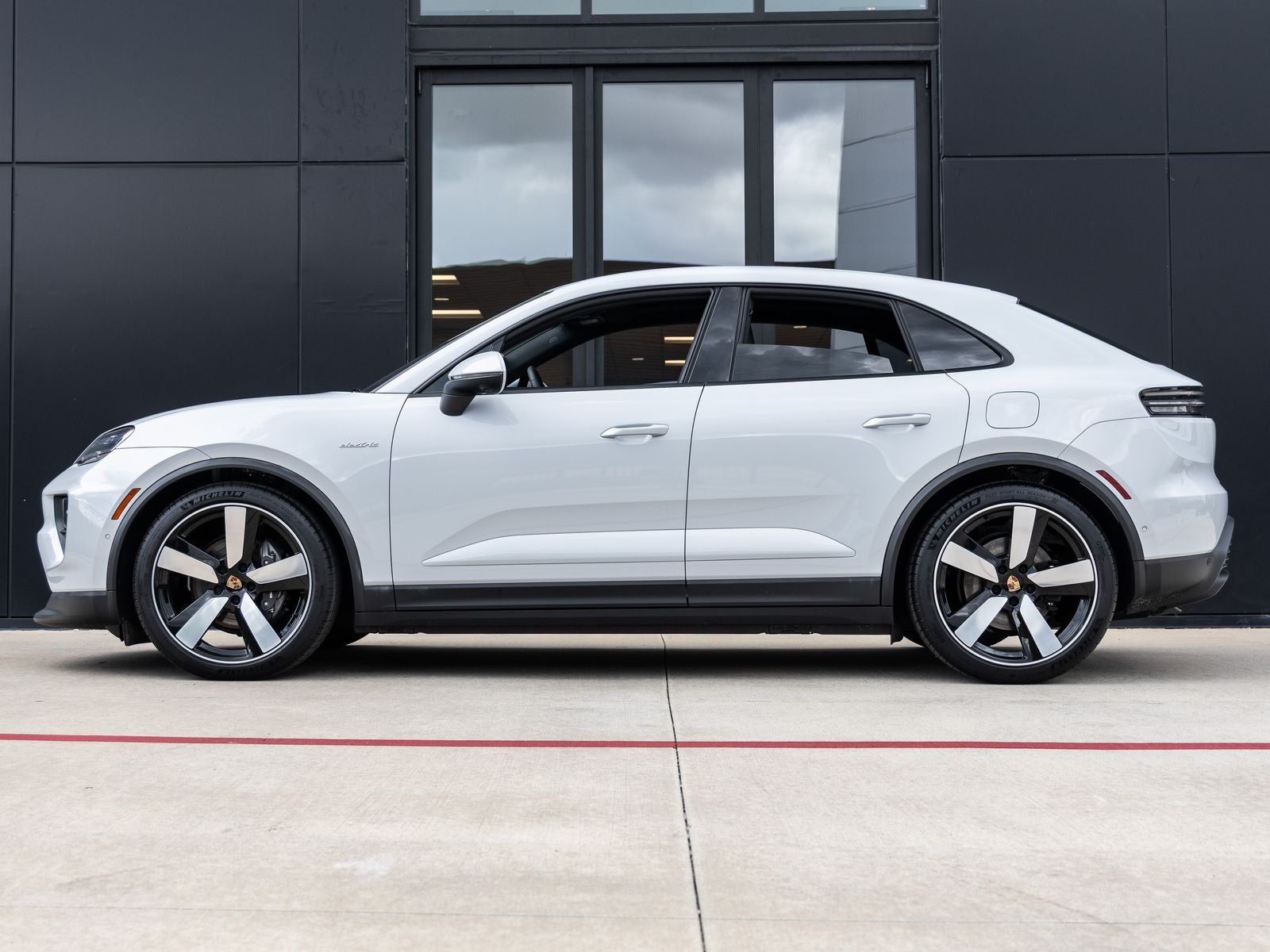 2025 Porsche Macan Electric Macan 4 Electric