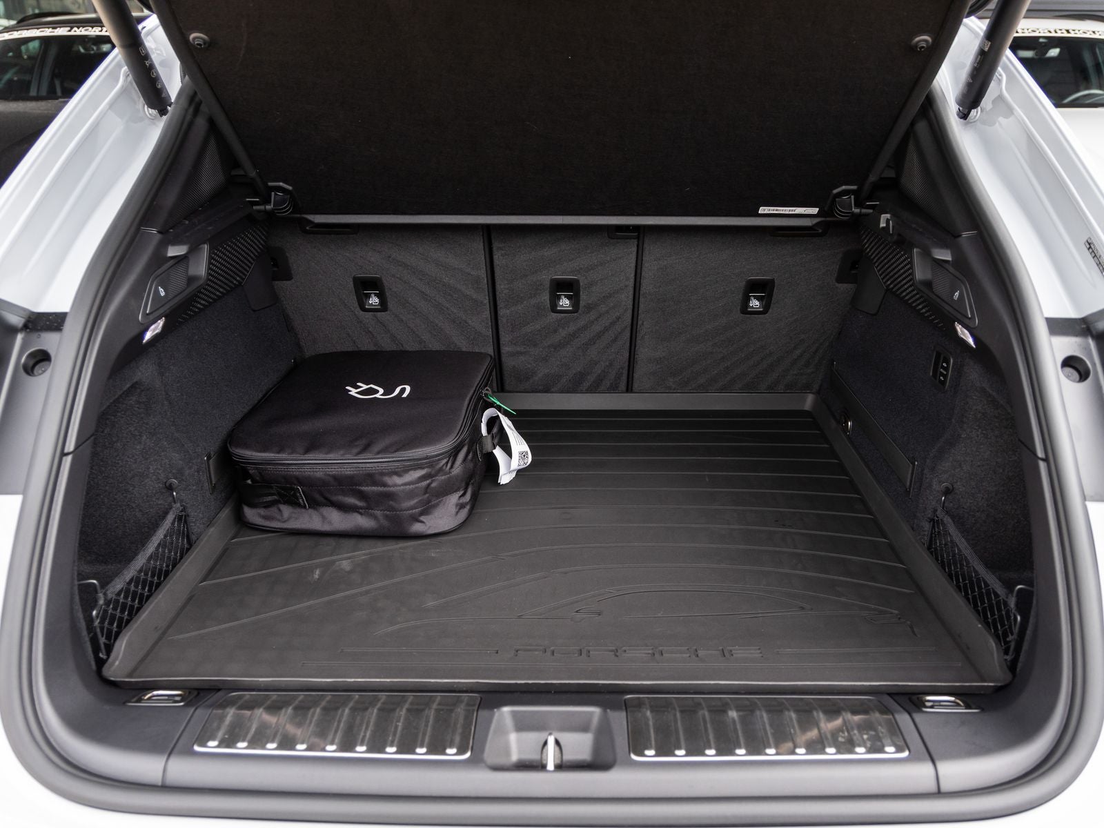 2025 Porsche Macan Electric Macan 4 Electric