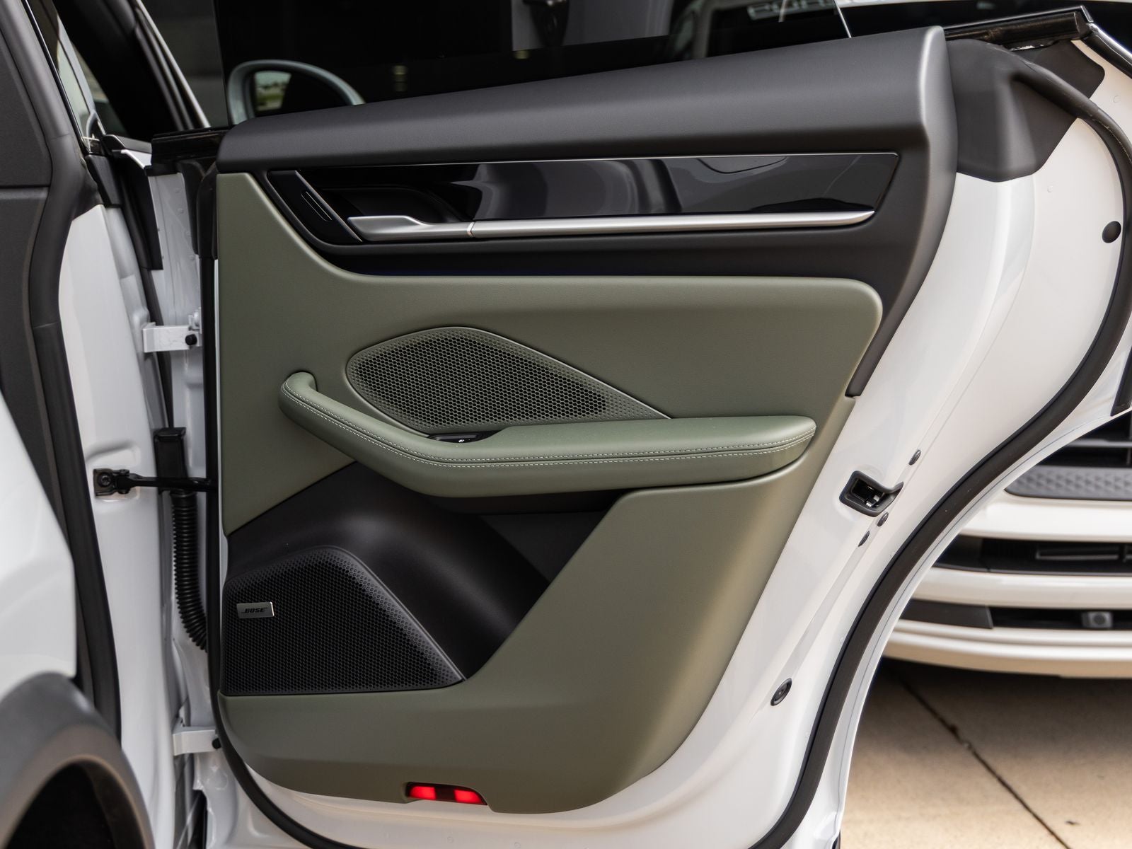 2025 Porsche Macan Electric Macan 4 Electric