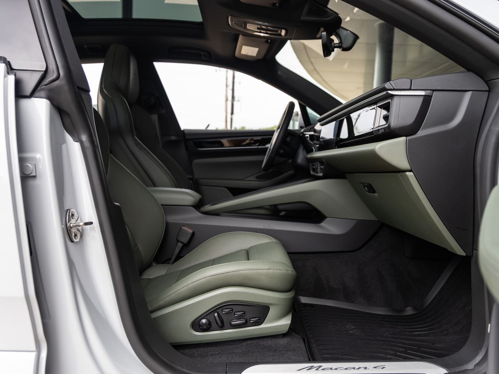 2025 Porsche Macan Electric Macan 4 Electric