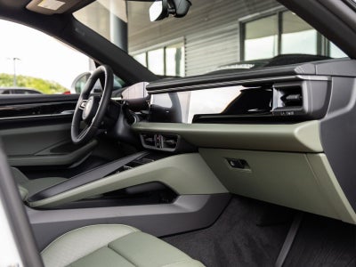 2025 Porsche Macan Electric Macan 4 Electric