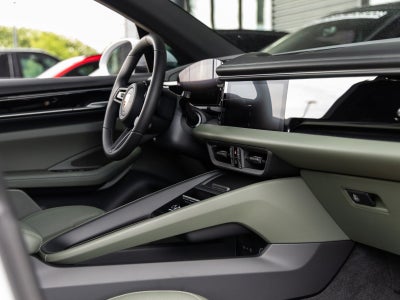 2025 Porsche Macan Electric Macan 4 Electric