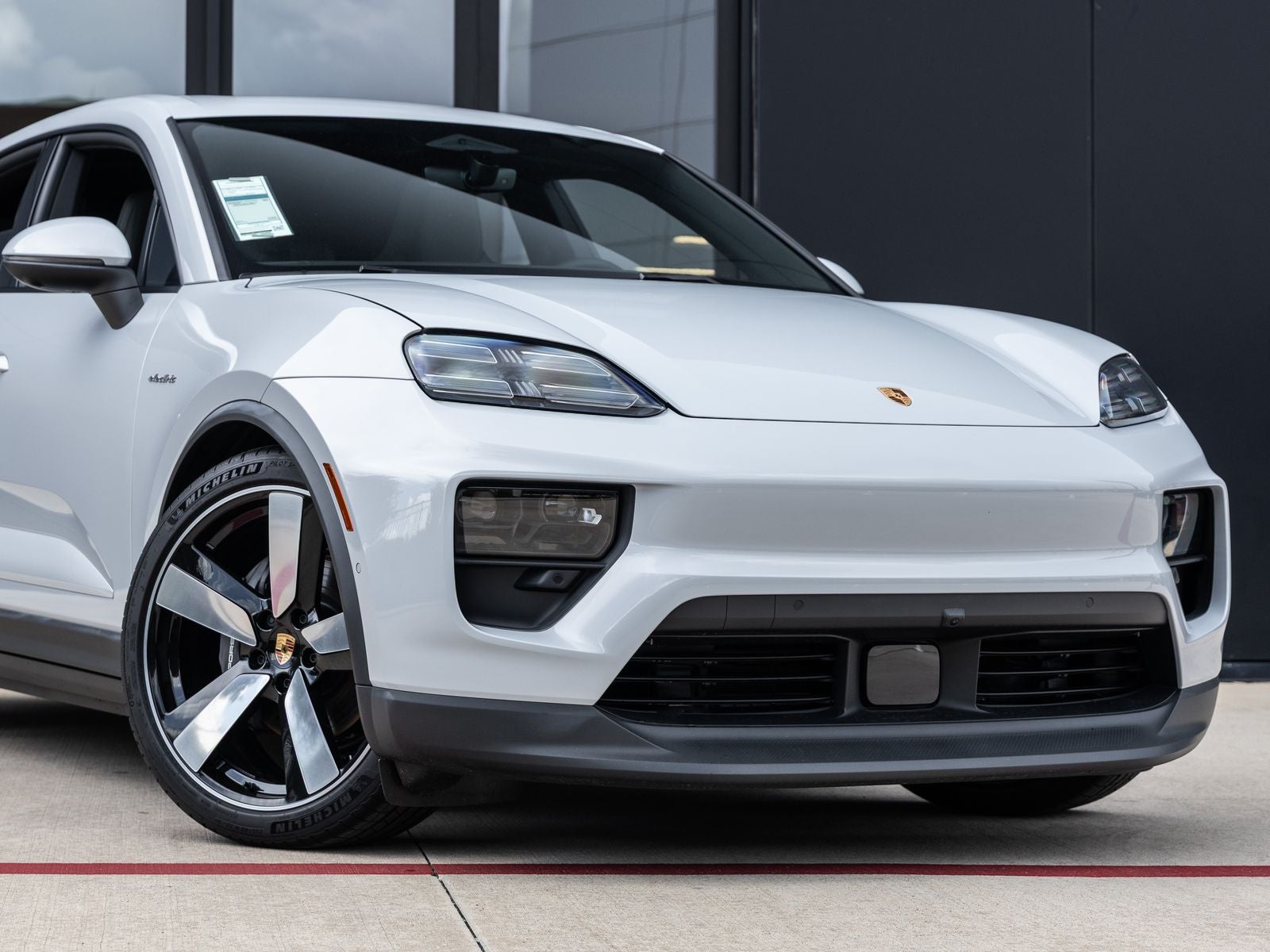 2025 Porsche Macan Electric Macan 4 Electric