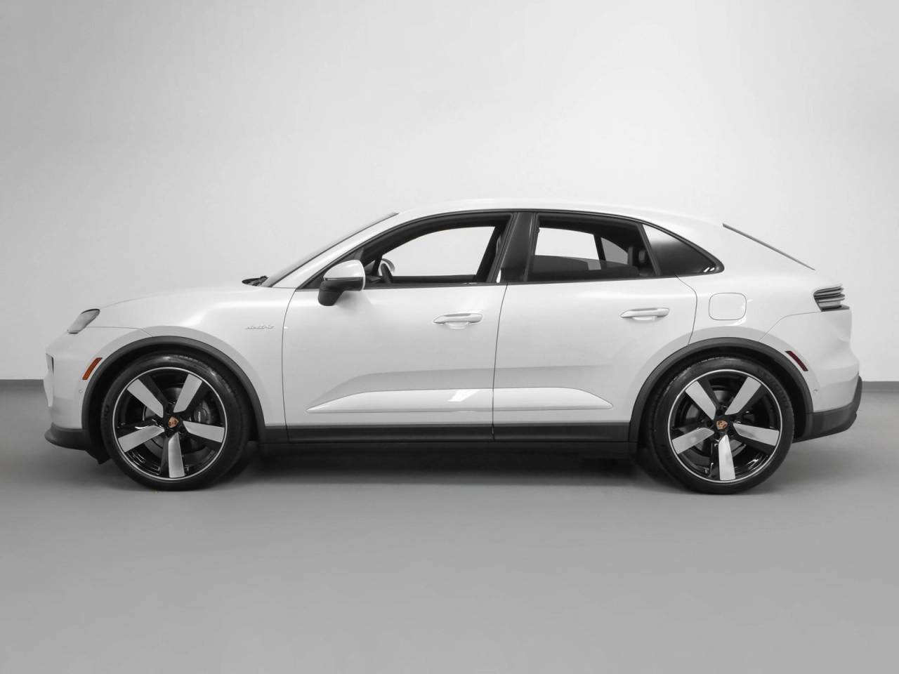 2025 Porsche Macan Electric Macan 4 Electric