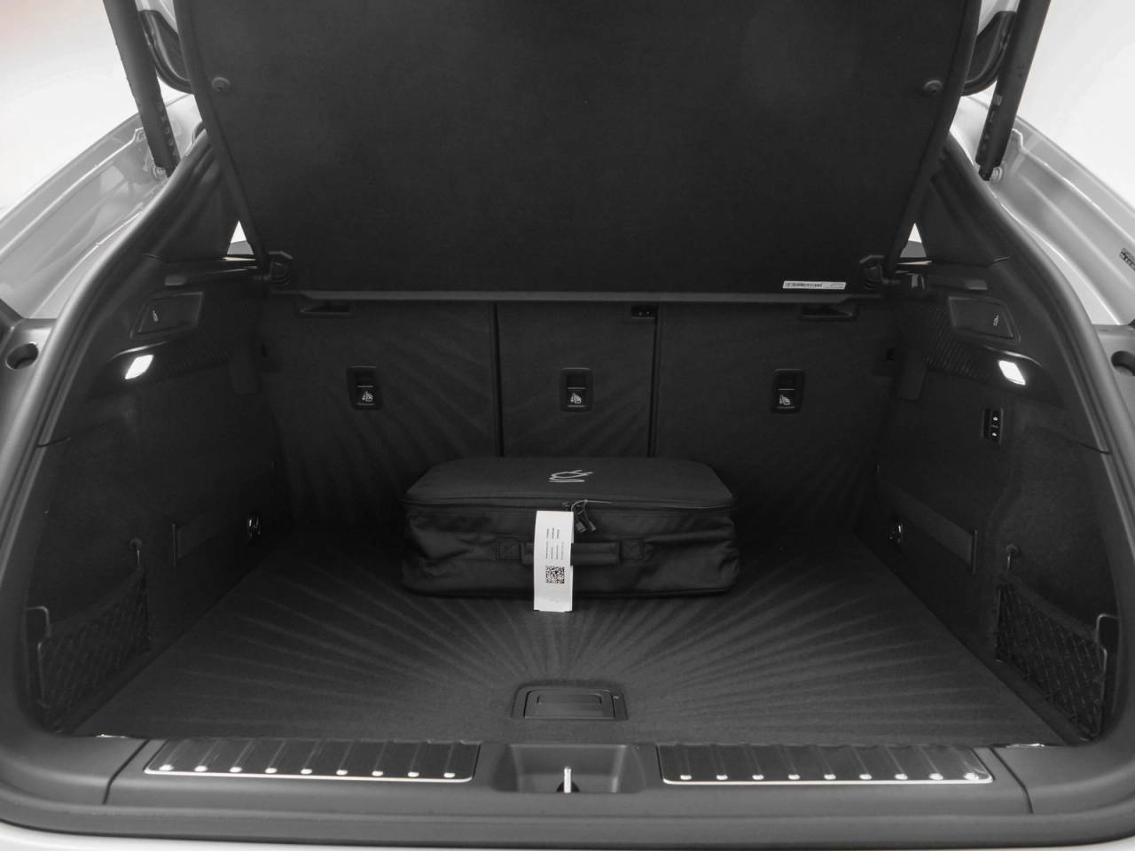 2025 Porsche Macan Electric Macan 4 Electric