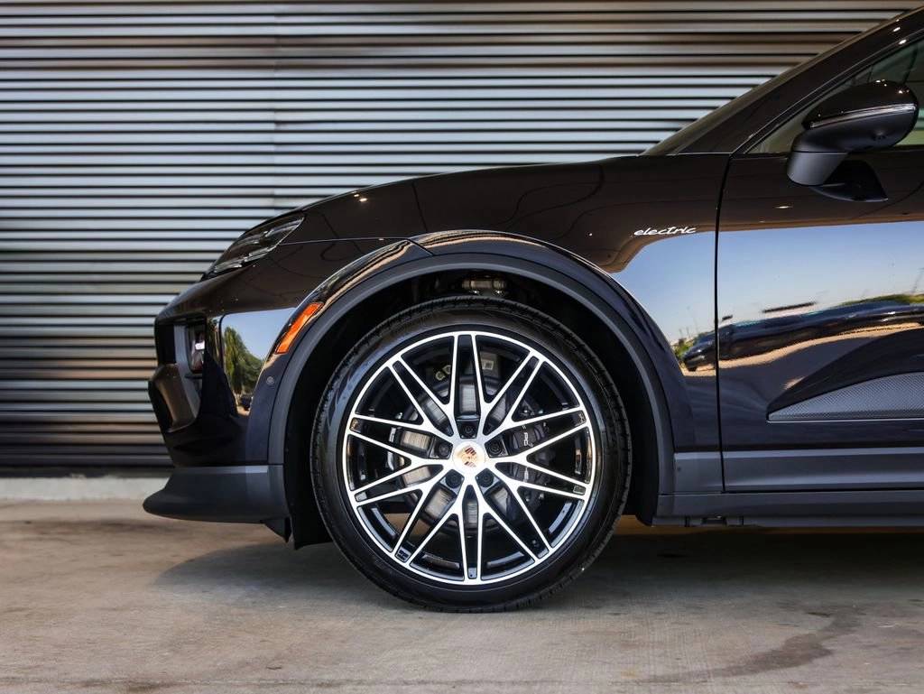 2025 Porsche Macan 4 Electric