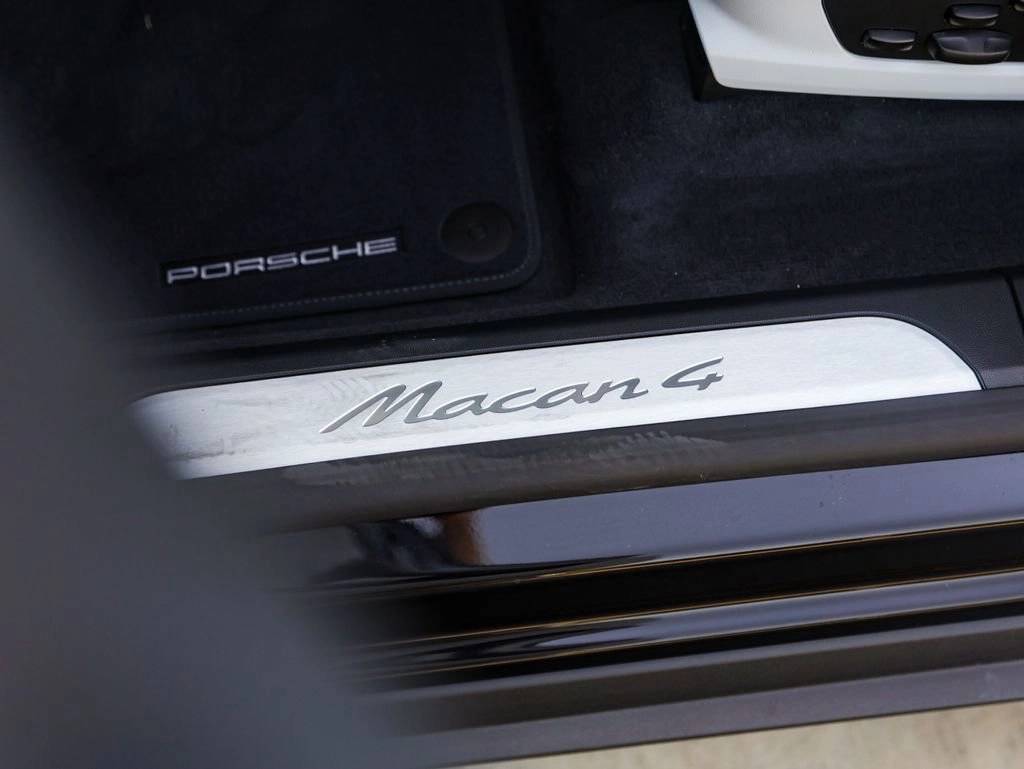 2025 Porsche Macan 4 Electric