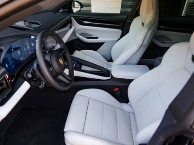 2025 Porsche Macan 4 Electric