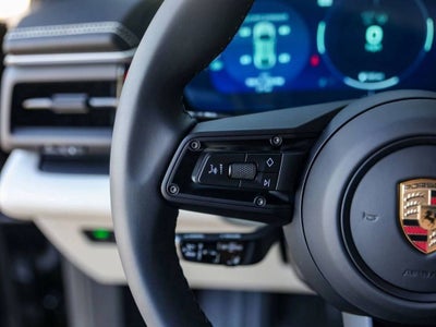 2025 Porsche Macan 4 Electric