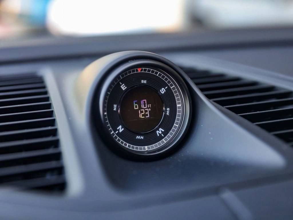 2025 Porsche Macan 4 Electric