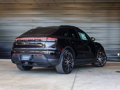 2025 Porsche Macan 4 Electric