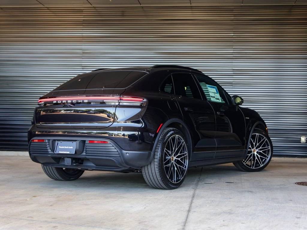 2025 Porsche Macan 4 Electric