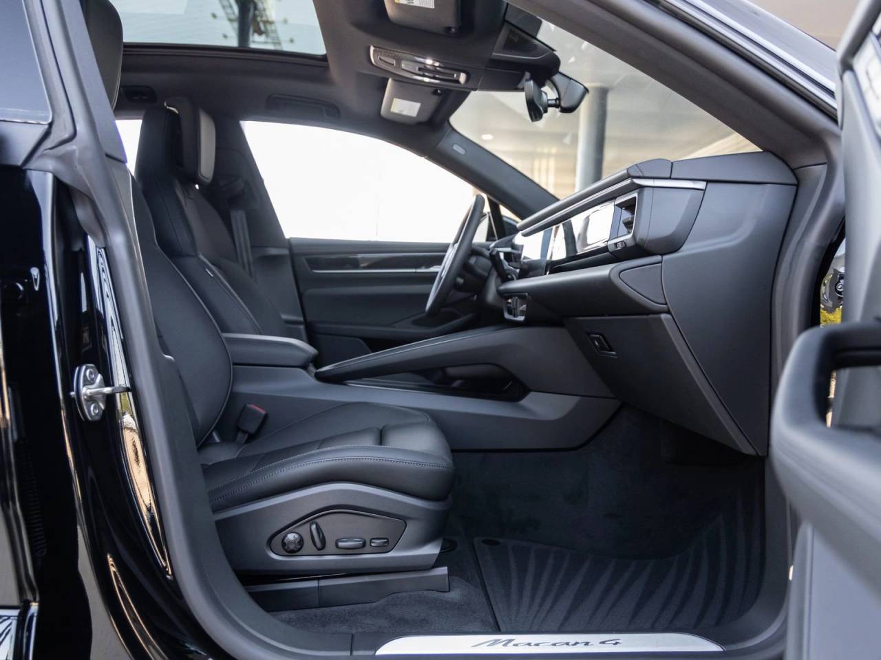 2025 Porsche Macan Electric Macan 4 Electric