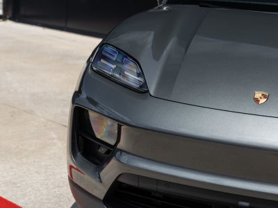 2025 Porsche Macan 4 Electric