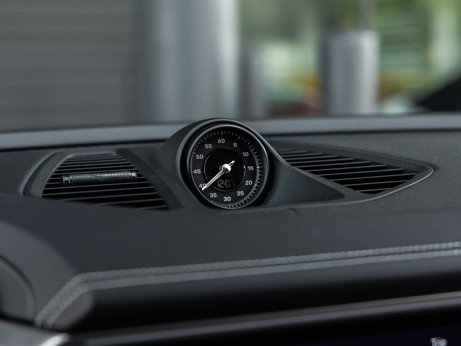 2025 Porsche Macan 4 Electric