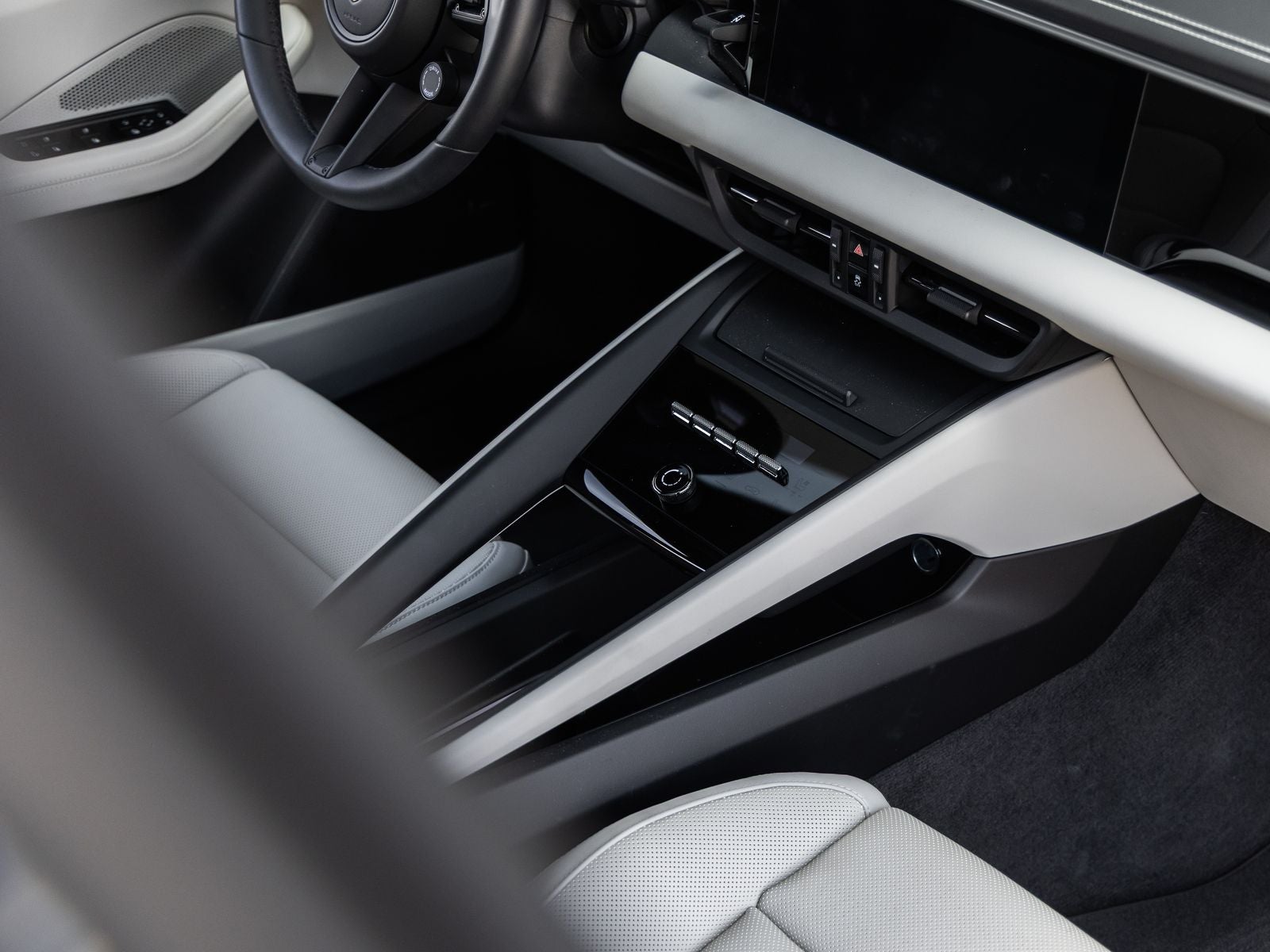 2025 Porsche Macan 4 Electric